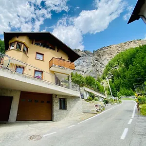 Serenella , Isolaccia Italia